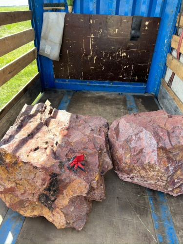 Ландшафтные глыбы красно-фиолетовые 200-1000 килограмм купить в Чехову