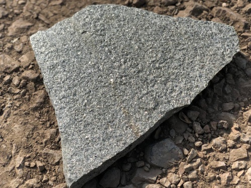 Плитняк златолит Уральский для цоколя, отмостки купить в Чехову