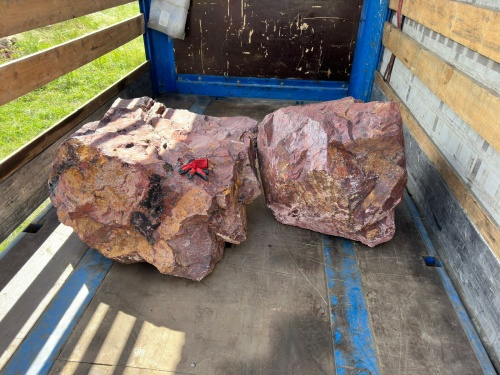 Ландшафтные глыбы красно-фиолетовые 200-1000 килограмм купить в Чехову