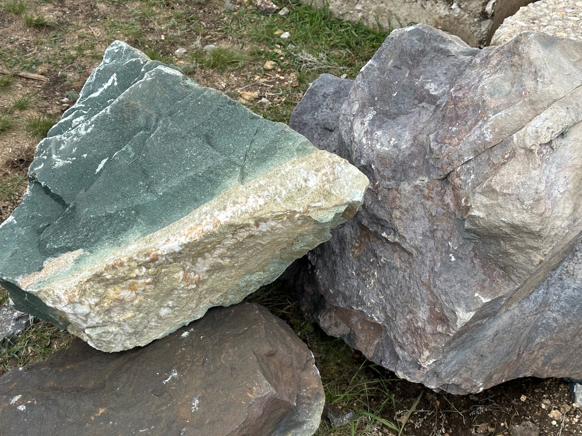 Камни для ландшафтного дизайна зелёные 10-60 килограмм купить в Чехову