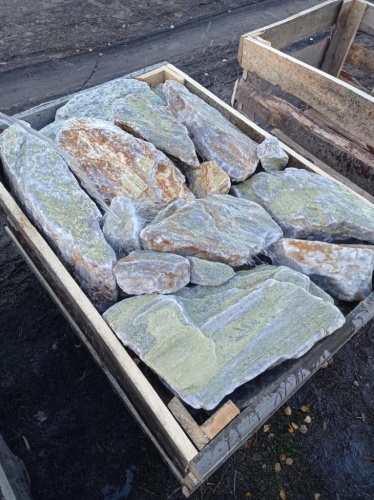 Златолит жёлтый, жёлто-зелёный глыбки и валуны для ланшафтного дизайна купить в Чехову