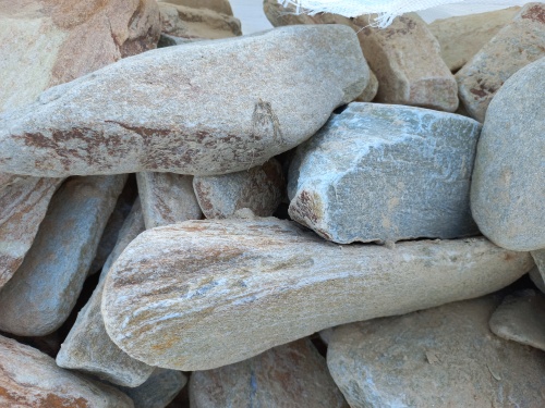 Златолит жёлтый, жёлто-зелёный глыбки и валуны для ланшафтного дизайна купить в Чехову