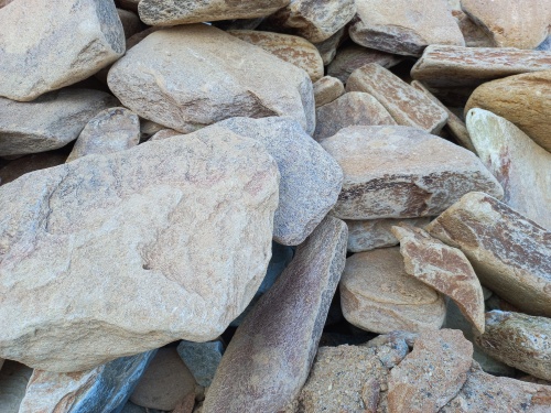 Златолит жёлтый, жёлто-зелёный глыбки и валуны для ланшафтного дизайна купить в Чехову