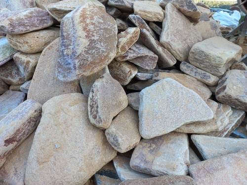 Златолит жёлтый, жёлто-зелёный глыбки и валуны для ланшафтного дизайна купить в Чехову