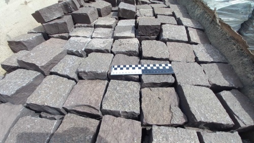 Лемезит колотая брусчатка 10 * 10 см. для парковки купить в Чехову