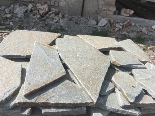 Златолит серебристый галтованный для цоколя купить в Чехову