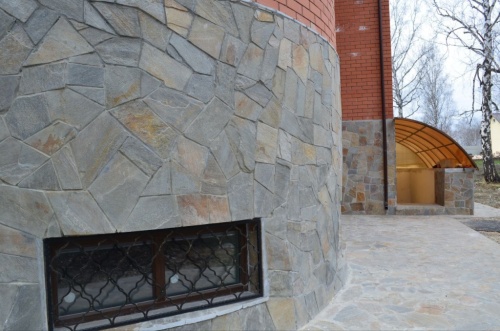 Плитняк златолит Уральский для цоколя, отмостки купить в Чехову